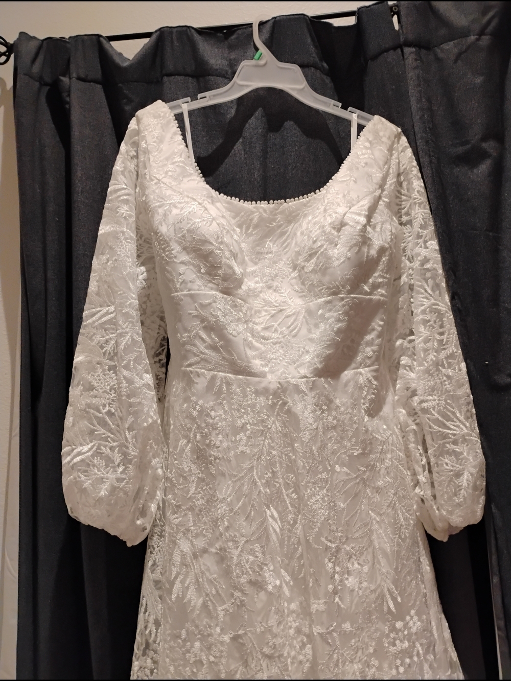 White Embroidered Lace Long Sleeve Dress